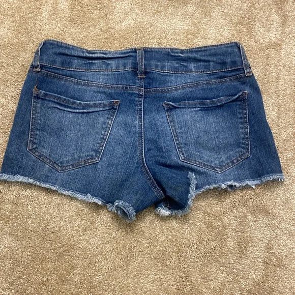 Refuge Jean Shorts - Picture 3 of 3